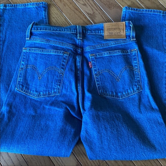 NWOT Levi’s Straight Legged Cropped Wedgie Fit 25 - Picture 2 of 9